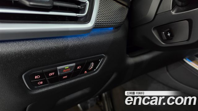 BMW X5 2021 — photo 29
