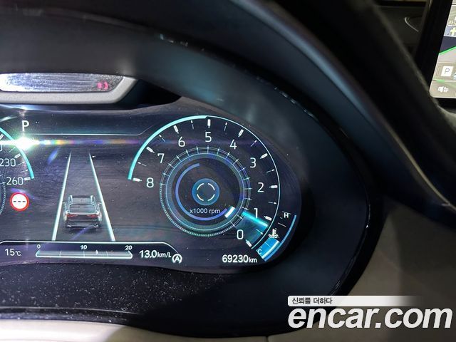 Genesis GV70 2024 — photo 12