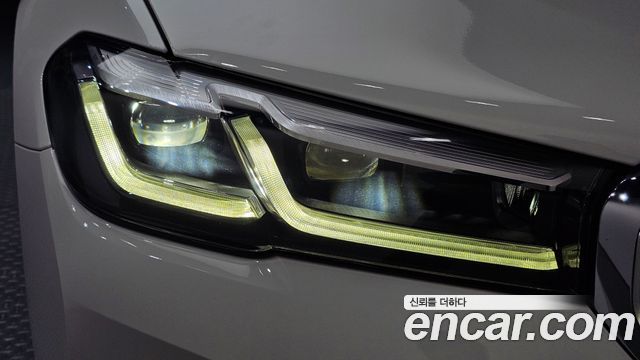 BMW 5-Series 2022 — photo 8