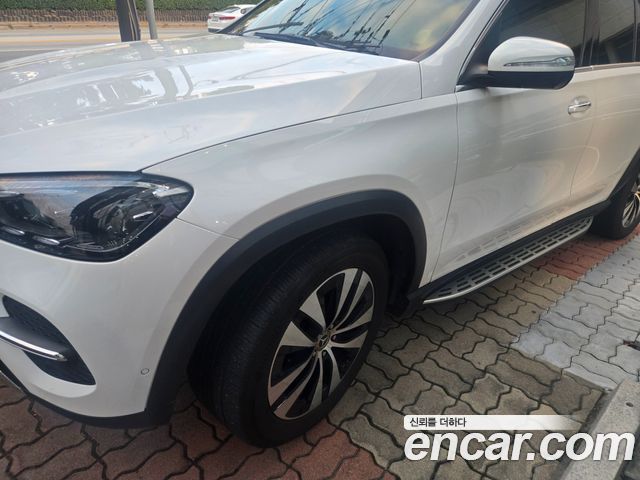 Mercedes-Benz GLE-Class 2023 — photo 3