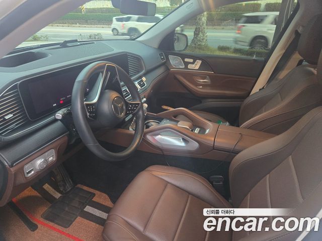 Mercedes-Benz GLE-Class 2023 — photo 9