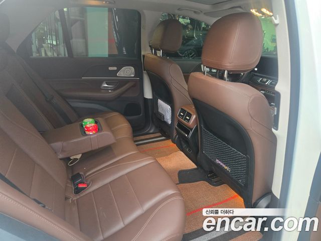 Mercedes-Benz GLE-Class 2023 — photo 10