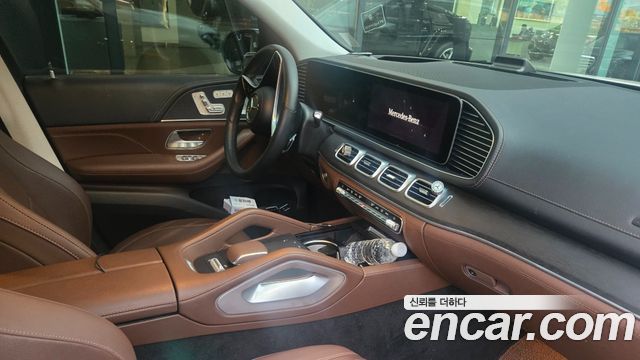 Mercedes-Benz GLE-Class 2023 — photo 11