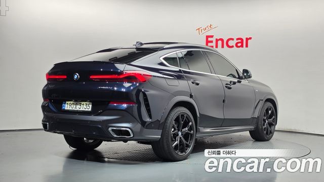 BMW X6 2022 — photo 2