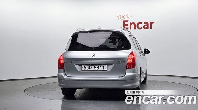 Peugeot 308 2013 — photo 4