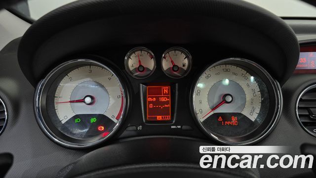 Peugeot 308 2013 — photo 11