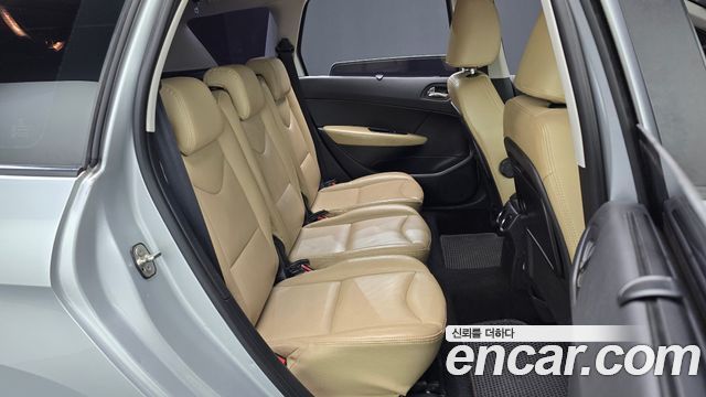Peugeot 308 2013 — photo 18