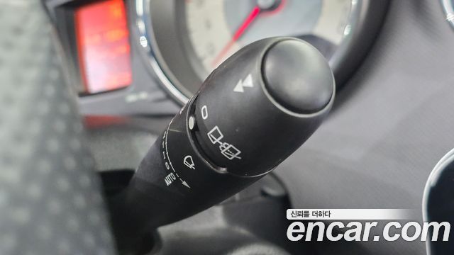 Peugeot 308 2013 — photo 19