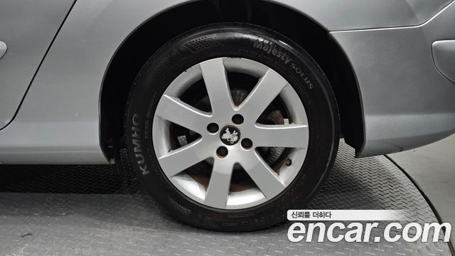 Peugeot 308 2013 — photo 7
