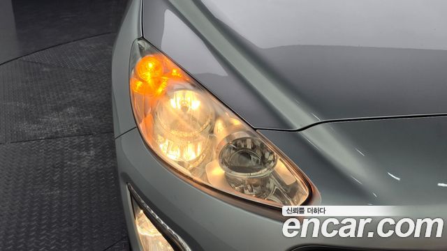 Peugeot 308 2013 — photo 8
