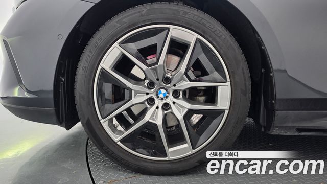 BMW 5-Series 2024 — photo 5