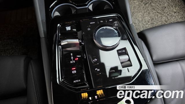 BMW 5-Series 2024 — photo 12