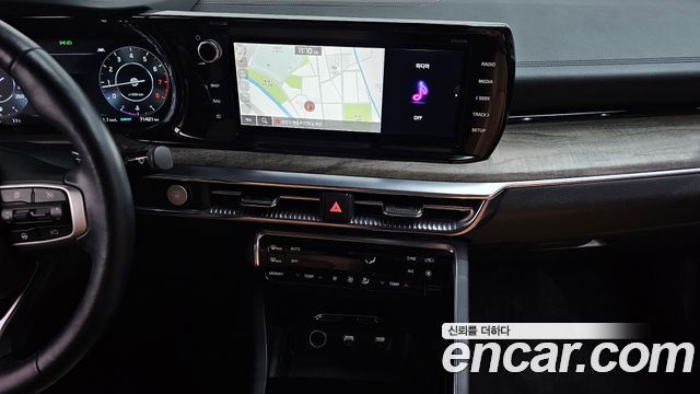 Kia K5 2022 — photo 18