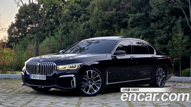 BMW 7-Series 2021 — photo 2