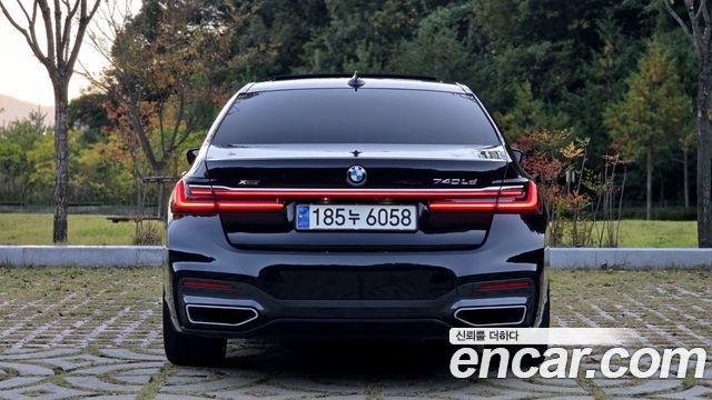 BMW 7-Series 2021 — photo 5
