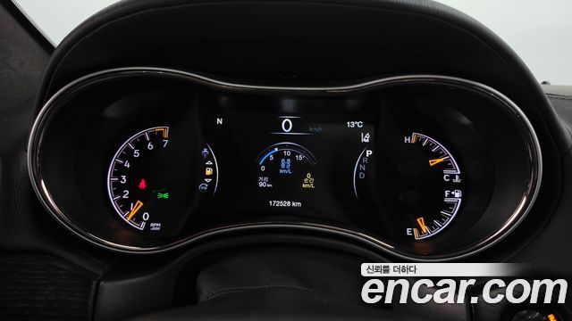 Jeep Cherokee 2019 — photo 8