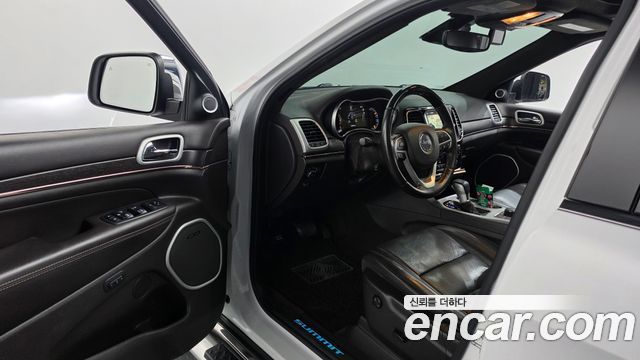 Jeep Cherokee 2019 — photo 10