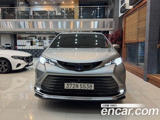 Toyota Sienna 2025 — photo 3