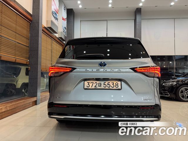 Toyota Sienna 2025 — photo 4