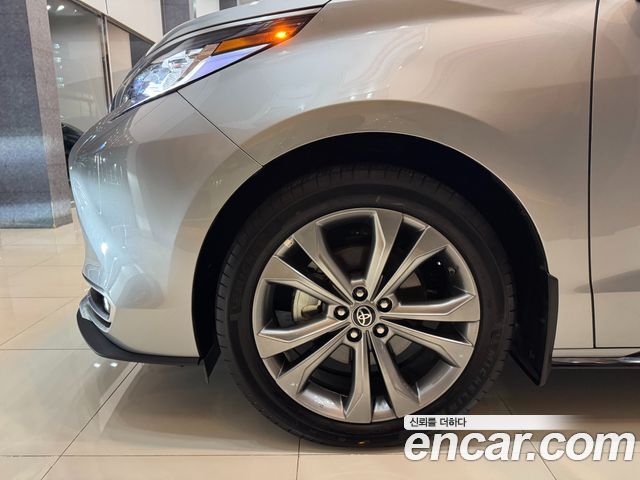 Toyota Sienna 2025 — photo 5