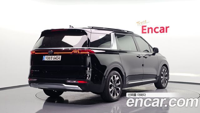 Kia Canival 2021 — photo 2