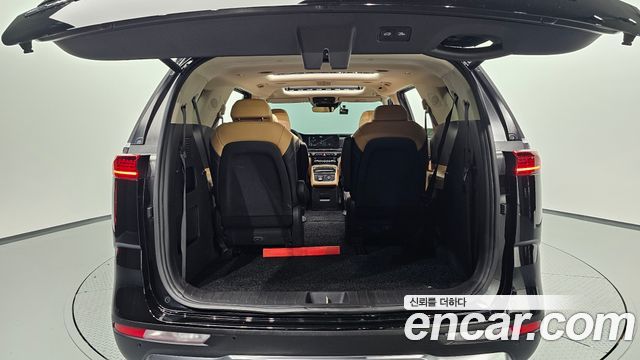 Kia Canival 2021 — photo 26