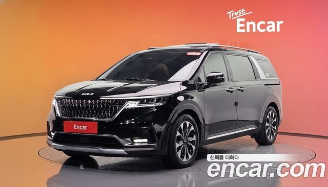 Kia Canival 2021 — photo 1