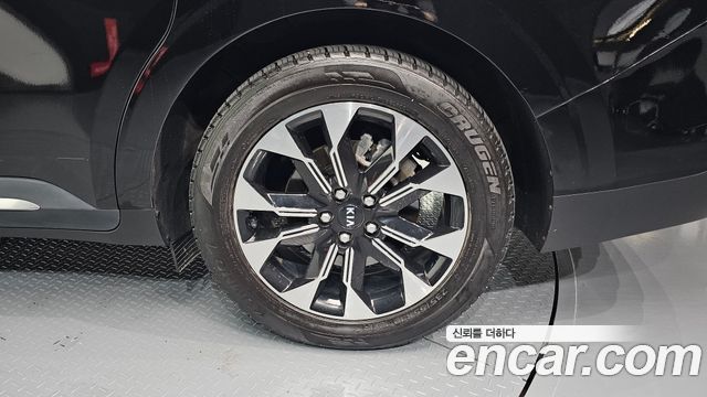 Kia Canival 2021 — photo 7