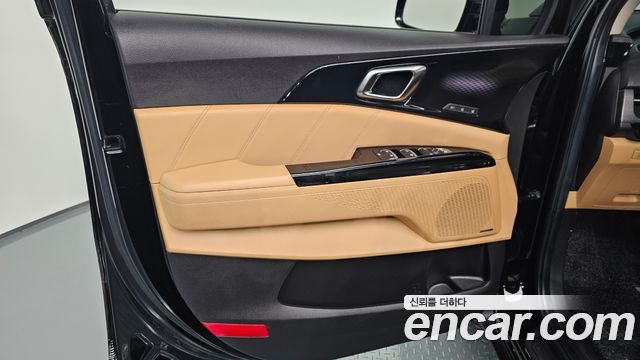 Kia Canival 2021 — photo 14