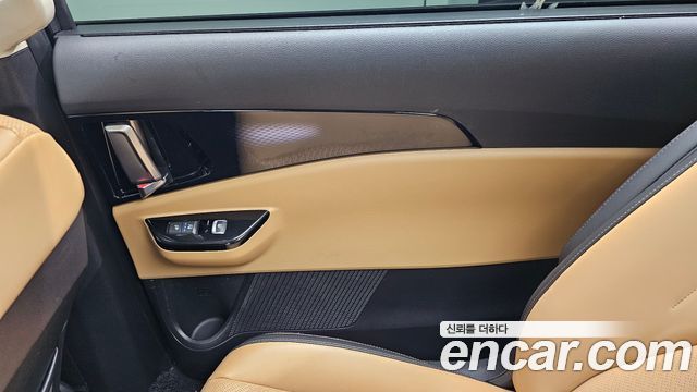 Kia Canival 2021 — photo 15