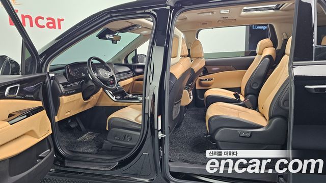 Kia Canival 2021 — photo 27