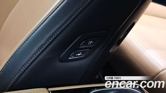 Kia Canival 2021 — photo 28