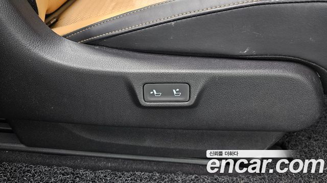 Kia Canival 2021 — photo 31