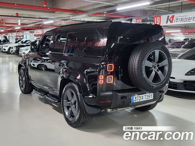 Land Rover Defender 2026 — photo 2