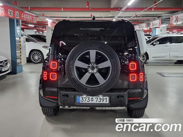 Land Rover Defender 2026 — photo 4