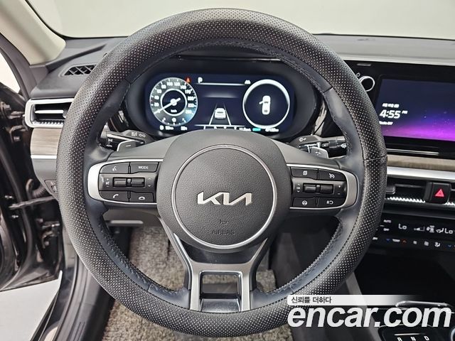 Kia K5 2022 — photo 11