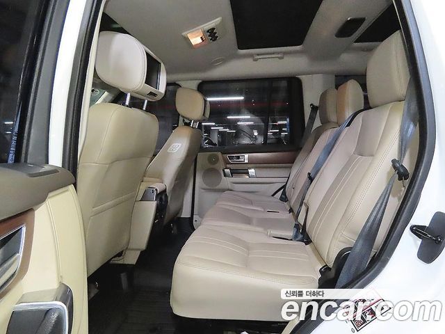 Land Rover Discovery 2016 — photo 7