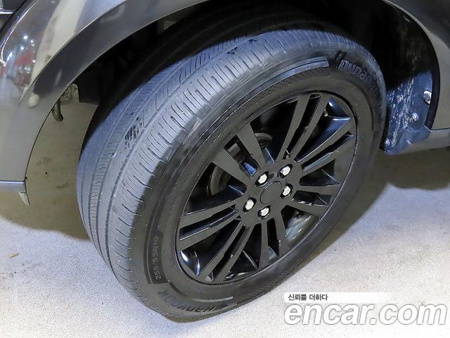 Land Rover Discovery 2016 — photo 20
