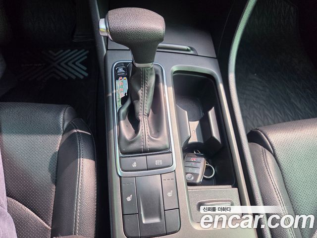 Kia K5 2017 — photo 9