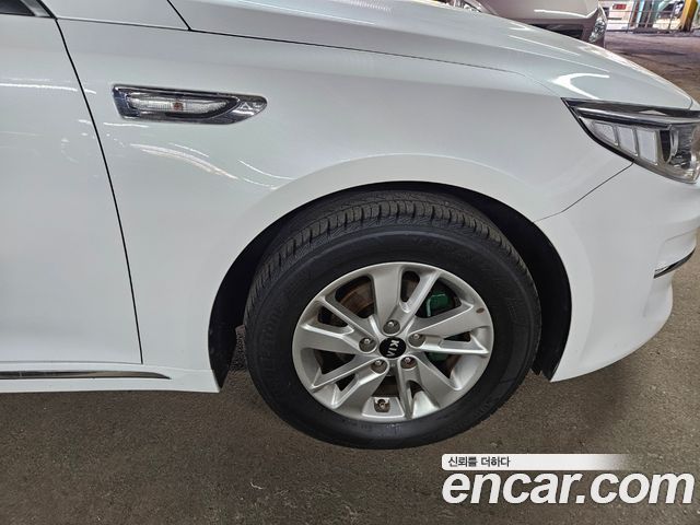 Kia K5 2017 — photo 14