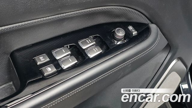 KG Mobility Rexton 2019 — photo 19