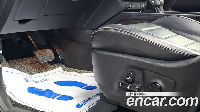 KG Mobility Rexton 2019 — photo 20
