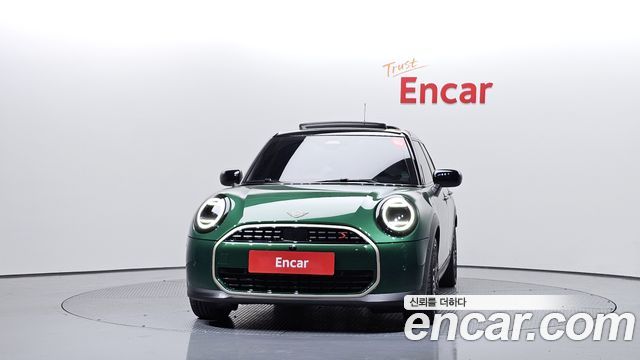 Mini Cooper 2025 — photo 3