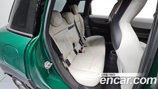Mini Cooper 2025 — photo 17