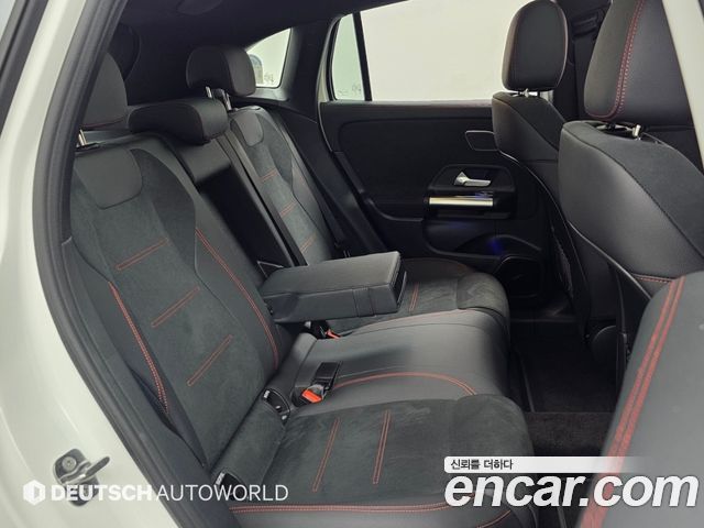 Mercedes-Benz EQA 2026 — photo 12