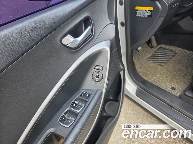 Hyundai Santafe 2017 — photo 9