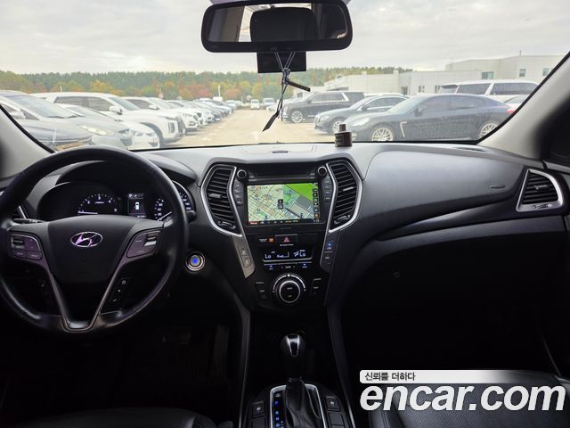 Hyundai Santafe 2017 — photo 13
