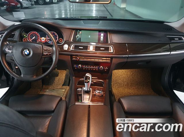 BMW 7-Series 2013 — photo 7
