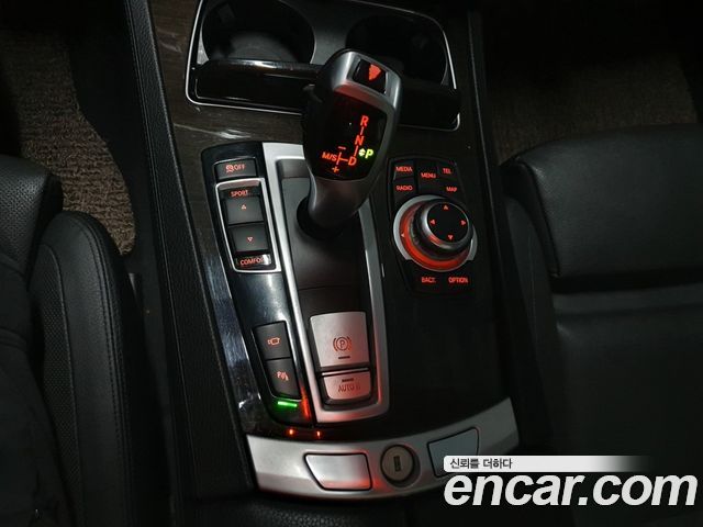 BMW 7-Series 2013 — photo 9