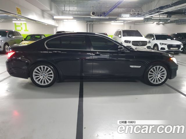 BMW 7-Series 2013 — photo 19
